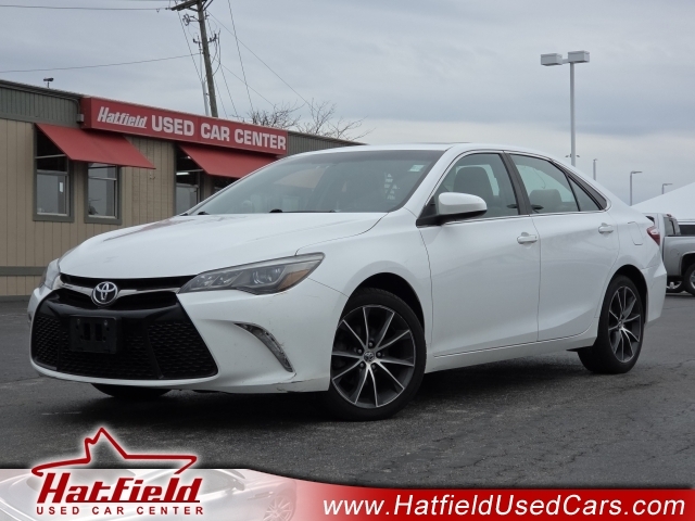 2016 Toyota Camry XLE, 209502, Photo 1