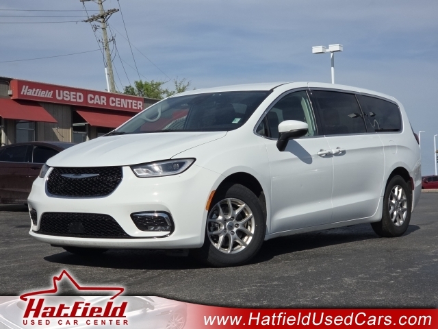 2017 Dodge Grand Caravan SE, 209567, Photo 1