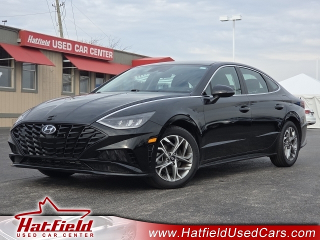 2023 Toyota Camry LE, 209423, Photo 1