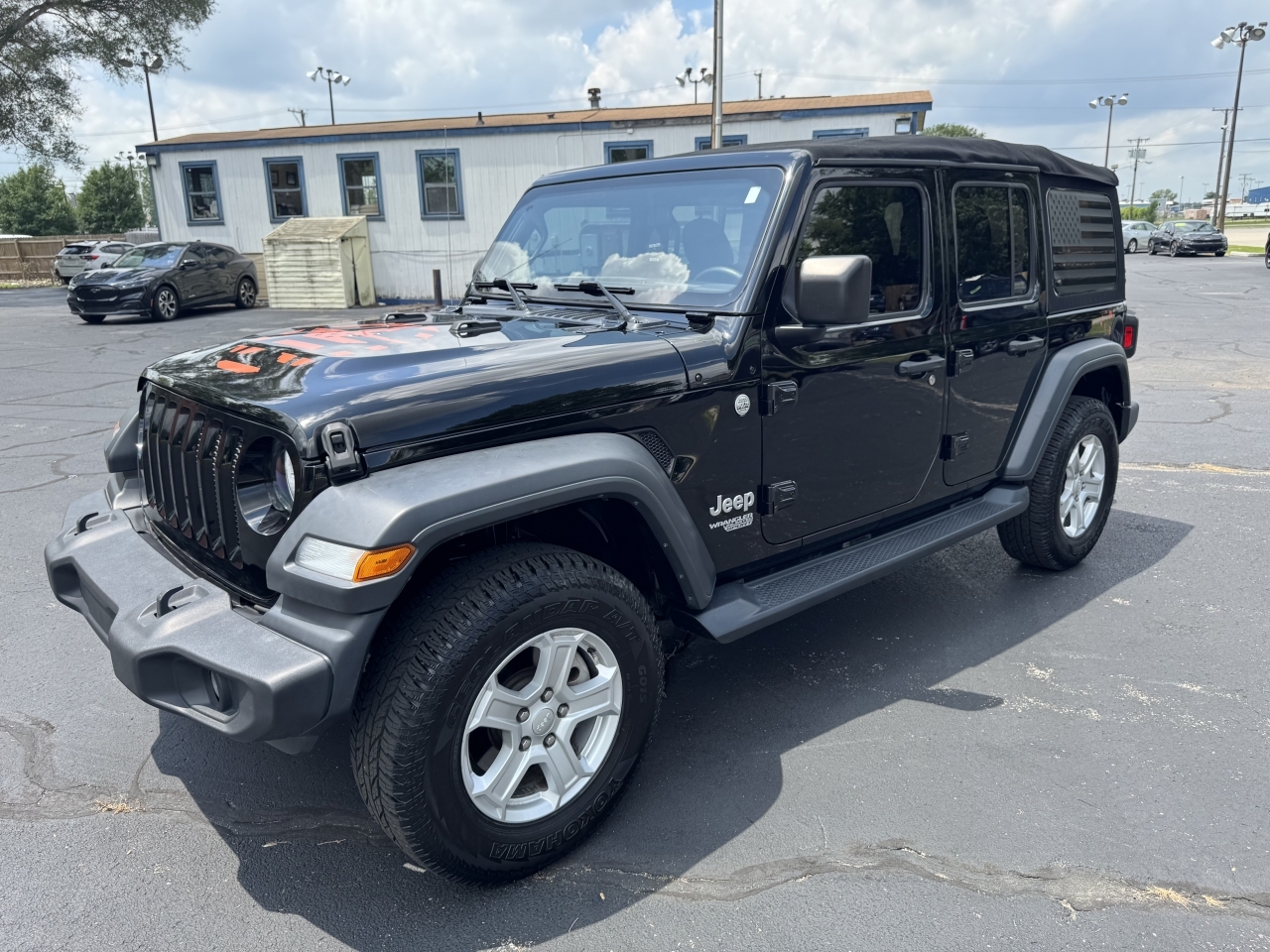 2019 Jeep Grand Cherokee Laredo E, 834752, Photo 1