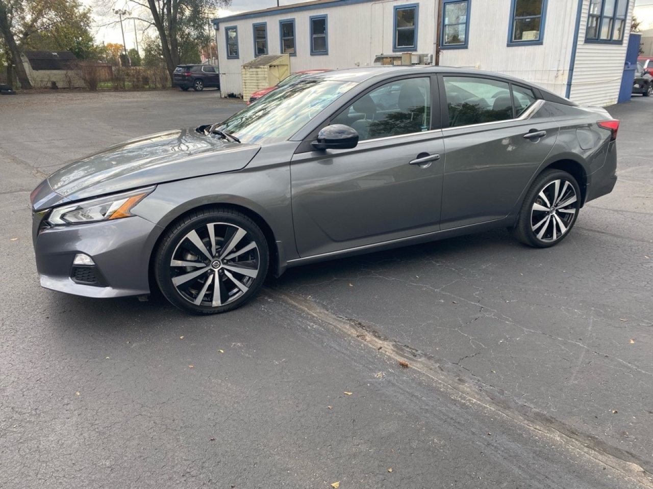 2020 Toyota Camry LE, 305804, Photo 1